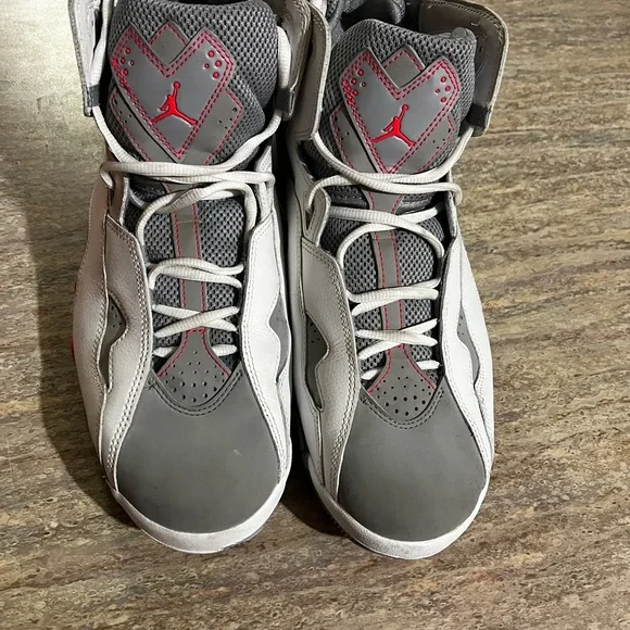Jordan true flight 342964-123 infrared 23 grey & white sneakers